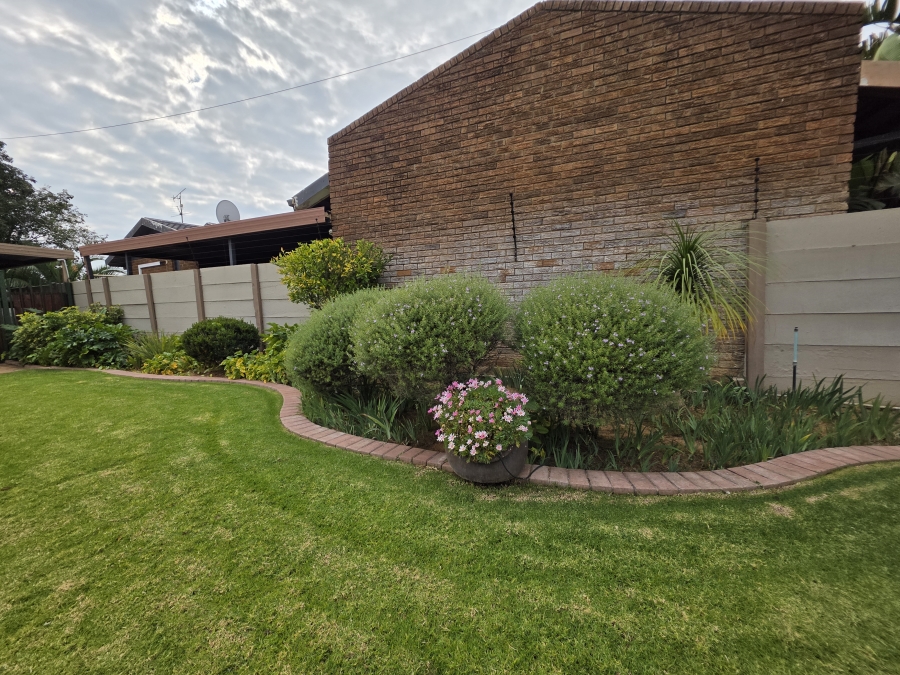 3 Bedroom Property for Sale in Flamingo Park Free State